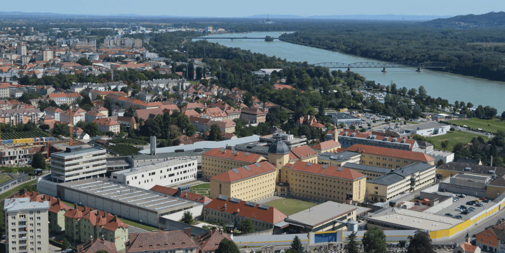 Justizanstalt Stein, Luftbildfotografie