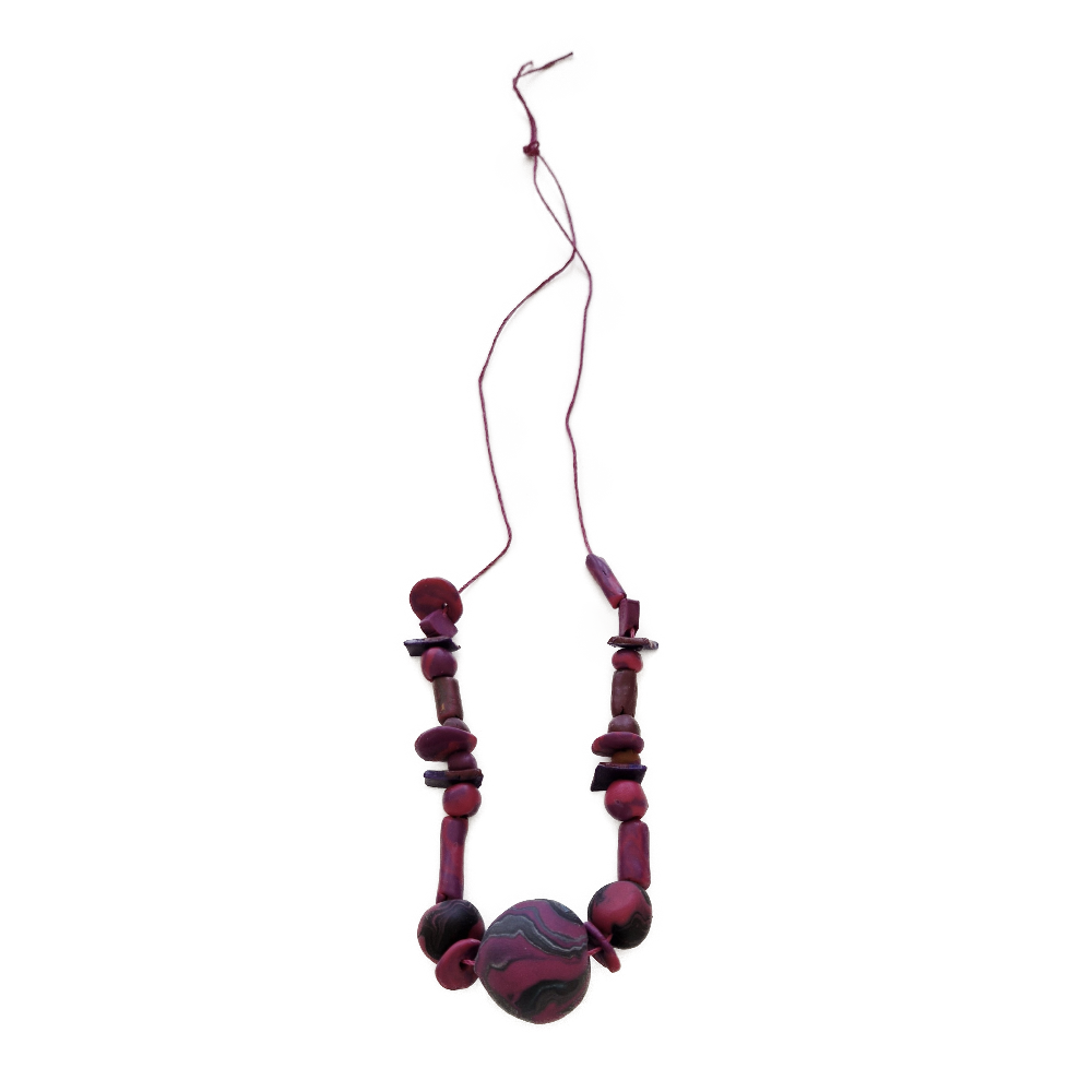 FIMO-Kette mit Hanfband lila-magenta