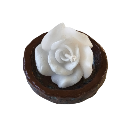 Rosenkerze in Weiß mit Keramik-Untersetzer Braun/Blau